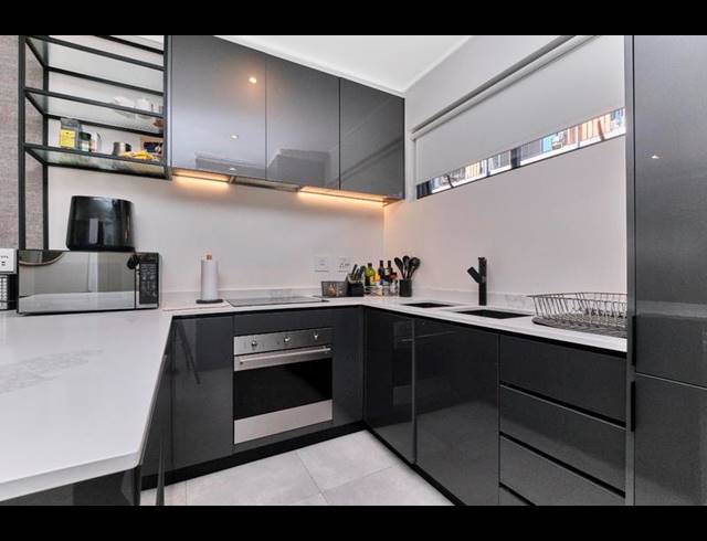 2 BEDROOM PROPERTY TO RENT IN HYDE PARK